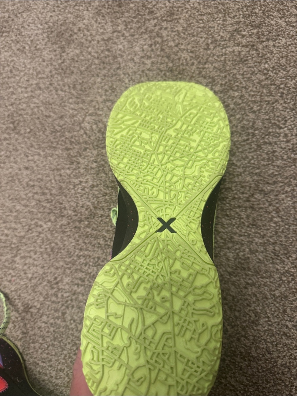 Nike Neon Green & Pink Low-Top Basketball LBJ Shoe - Picture 5 of 5